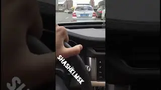 Когда тебе уже просто на всё По❌уй 😂 Едет по встречке за полицией