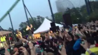 Surf & Skate Festival - Macklemore Crowd Surfing pt.2