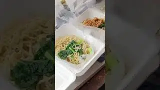 Jejak Kompas Petualang  Lezatnya Mie Ayam: Cita Rasa Khas yang Menggugah Selera! #MieAyam #Kuliner