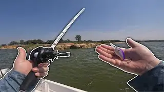 Cranking Rocks for AGGRESSIVE Summer Bass! (Bass Fishing Lake Grapevine, Texas)