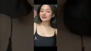 cewe tanktop hitam 