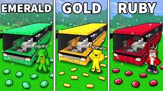 JJ and Mikey: TREASURE BUS BATTLE in Minecraft - Maizen