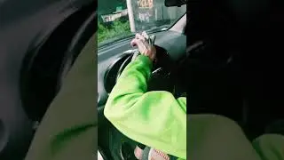 Антон ставит новую оплетку