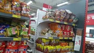 Южная Корея моими глазами. Захожу в магазин home plus показываю что есть.