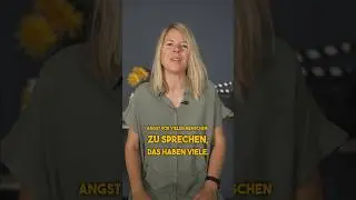 Angst vor vielen Menschen zu sprechen, kennen viele. Im Video funktioniert es anders.