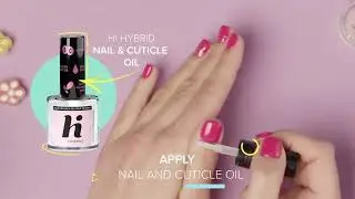Applying Glitter Powder to the nail