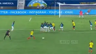Columbia's 200 IQ free kick