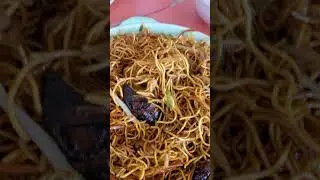 Soy Sauce Pan Fried Noodles (广式豉油皇炒面)
