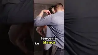 Sesión de fotos romántica con iluminación suave.