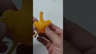 Fidget toy Pop it galinha com ovo 