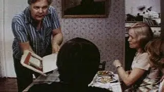 Да, сынок, хочешь стать барабанщиком? Человека за труд называют ударником, а ты - барабанщик!