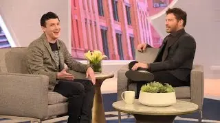 Robin Lord Taylor Gets Recognized in the Weirdest Places
