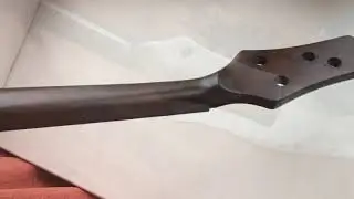 Из клёна в венге.
Тонируем гриф басгитары!