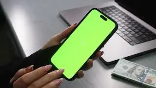 Person using green screen smartphone in store green screen footage | 4K footages | GreenScreen Vfx
