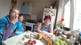 МАМА СДЕЛАЛА КУЛИЧИ! РАЗЛИЛ ВОДУ на СУМКУ! ВКУСНЫЕ ЯЙЦА! ХРИСТОС ВОСКРЕС!