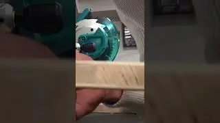 MAKITA Kapp- und Gehrungssäge ➡️ BESTE Absaugung! #shorts #heimwerken #holzbearbeitung #diy #makita