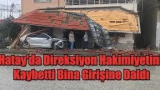 Direksiyon hakimiyetini kaybetti bina girişine daldı  (SICAK GELİŞME)