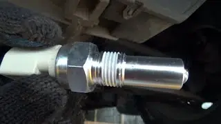 Не горят огни заднего хода Ford Focus 2. Инструкция по замене датчика.