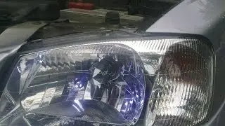 Замена лампы ближнего света  Hyundai Accent