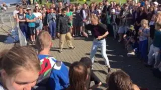 Hip hop dance battle in Russia - underground street style