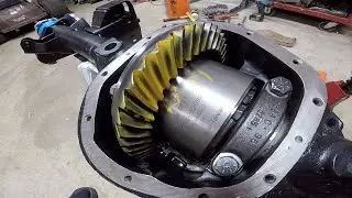 How to Install Gears in a Jeep Wrangler Dana 44 axle Part 2.