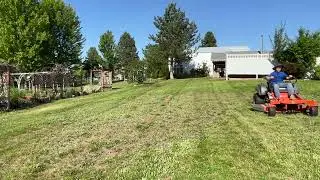 Super Satisfying Lawn Mowing Timelapse!