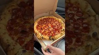 Best Pizza in the GTA? 🍕YES! #pizzalover #pizza #foodshorts #foodshort #bestpizzaintown #bestpizza