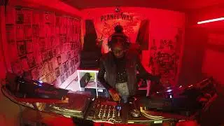 Anna Bahow // 1 Hour DJ Mix ~ House / Techno