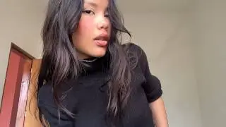 lofi ASMR sweater fabric scratching (shirt scratching, whispering, tapping) 🫶