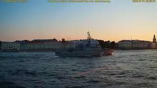 Сенатская пристань, проход военных кораблей по Неве после ночной репетиции Парада ко Дню ВМФ 2022