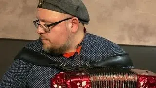 Роман Ломов - Песня про молодых солдат