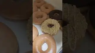 Krispy Kreme donuts so yummy! #donuts #krispykreme #shorts