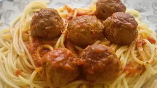 Meatballs in tomato sauce