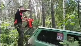 Нива укатилась