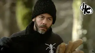 Fourmi-Man (Manu Payet) se charge du pain - Hero Corp