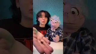 СЪЕЛА МУХУ?!?!?!😱 