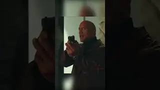 Скала и Райан Рейнольдс против Быка ! Красное Уведомление 2021 ! 
