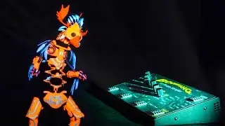 Strange creature discovers Loop pedal