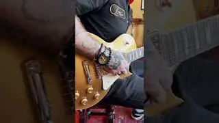YOU NEED A LES PAUL IF YOU WANT TO SOUND LIKE SLASH!! iiii]; )'
