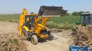 excavator JCB and tractor MTZ Belarus 80. #tractor #traktor #belarus #mtz #frontloader #jcb