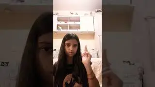 я одна вижу на заднем плане попугая? 🤔