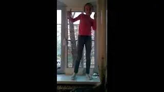 СМОТРЕТЬ ДО КОНЦА Девочка танцует под песню 