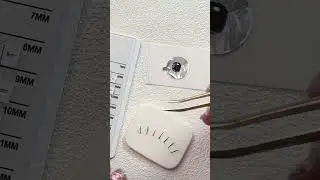 Effortless W Lashes for Long-Lasting Volume!