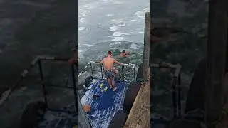 06.12.2020. Купаемся в Дону. На улице -10.