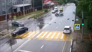 мокрый асфальт - хуже гололёда