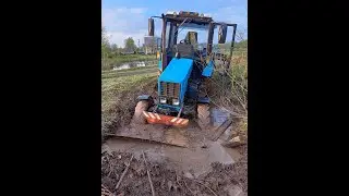 Выровнял дорогу на тракторе мТз,