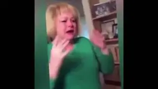Бабушка впервые увидела свою внучку