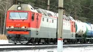 «ВСТРЕТИЛИСЬ» на перегоне 2ЭС6-303 + ЭТ2М-031 грузовой поезд и электричка