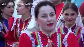 К нам приехали казаки!!! Флешмоб на улице!