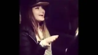 Gőzel qız mawinda ereb mahnisi oxuyur